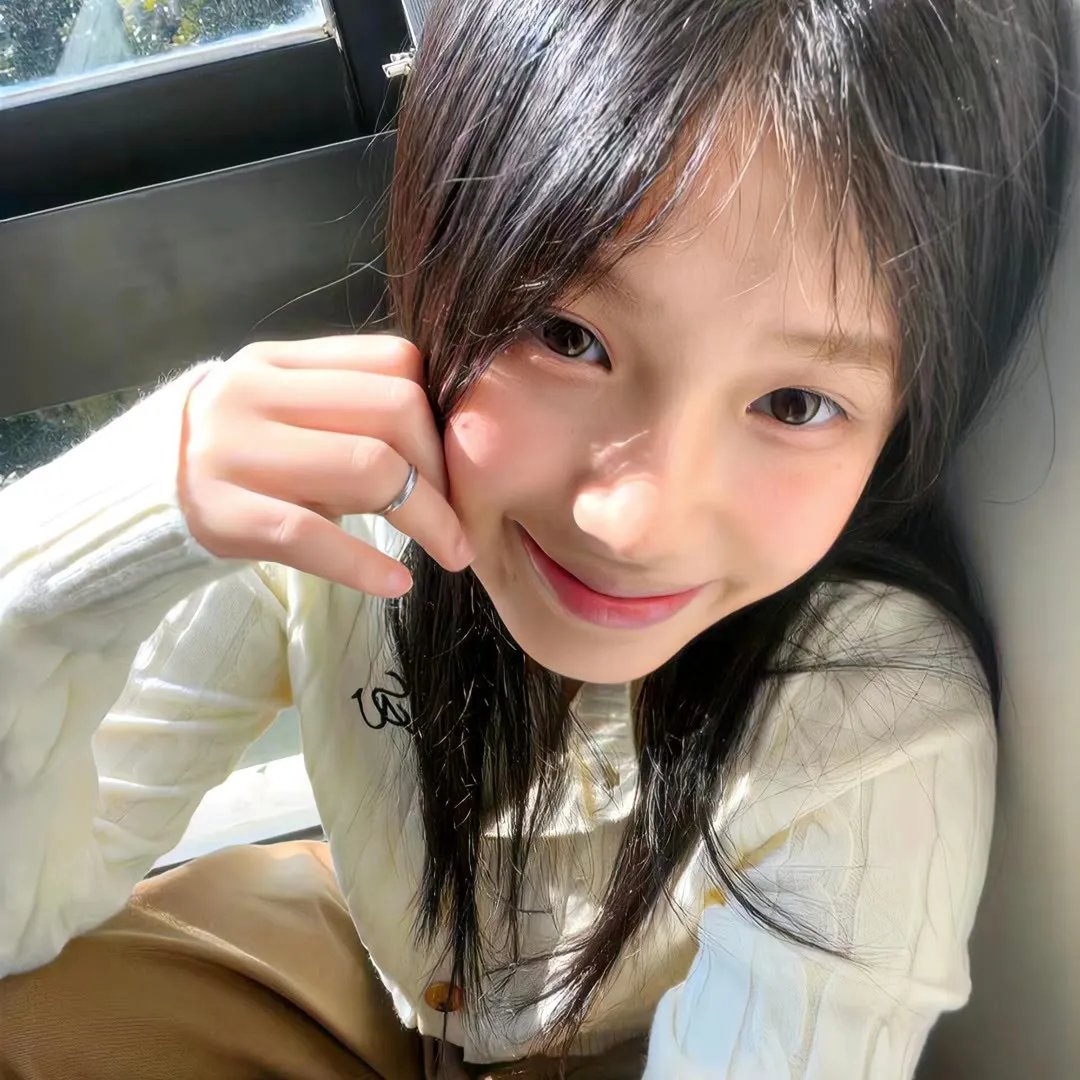 玉女迎春